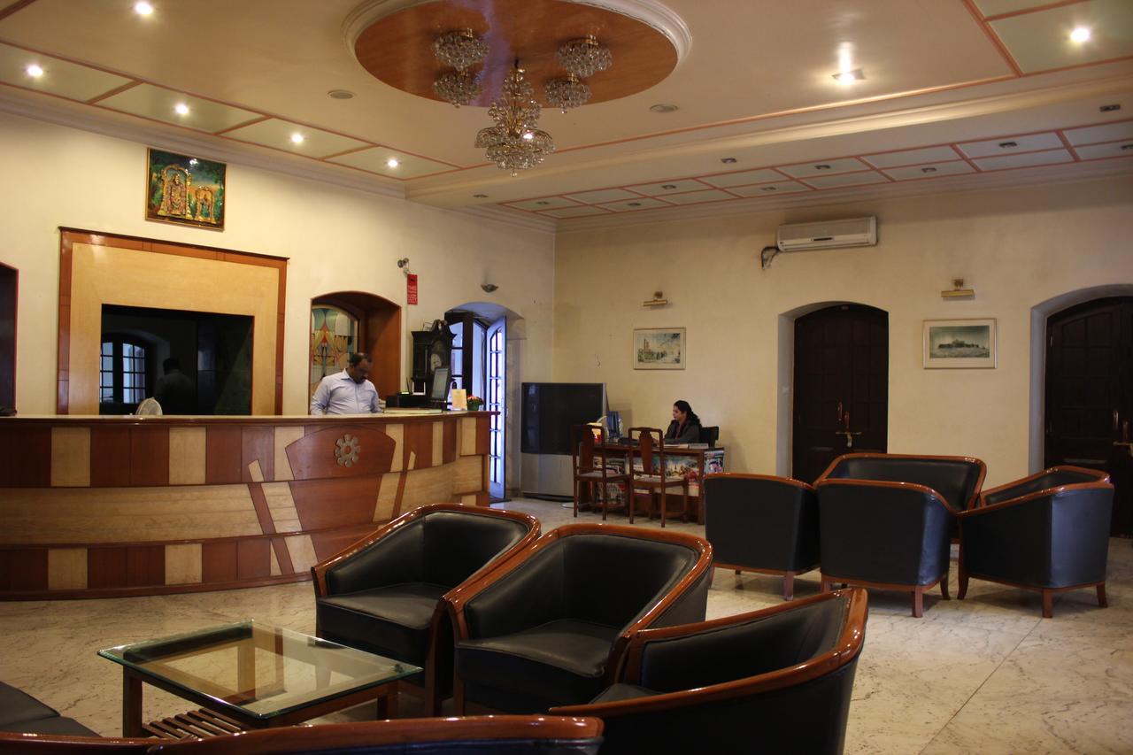 Hotel Ritz Púna Kültér fotó