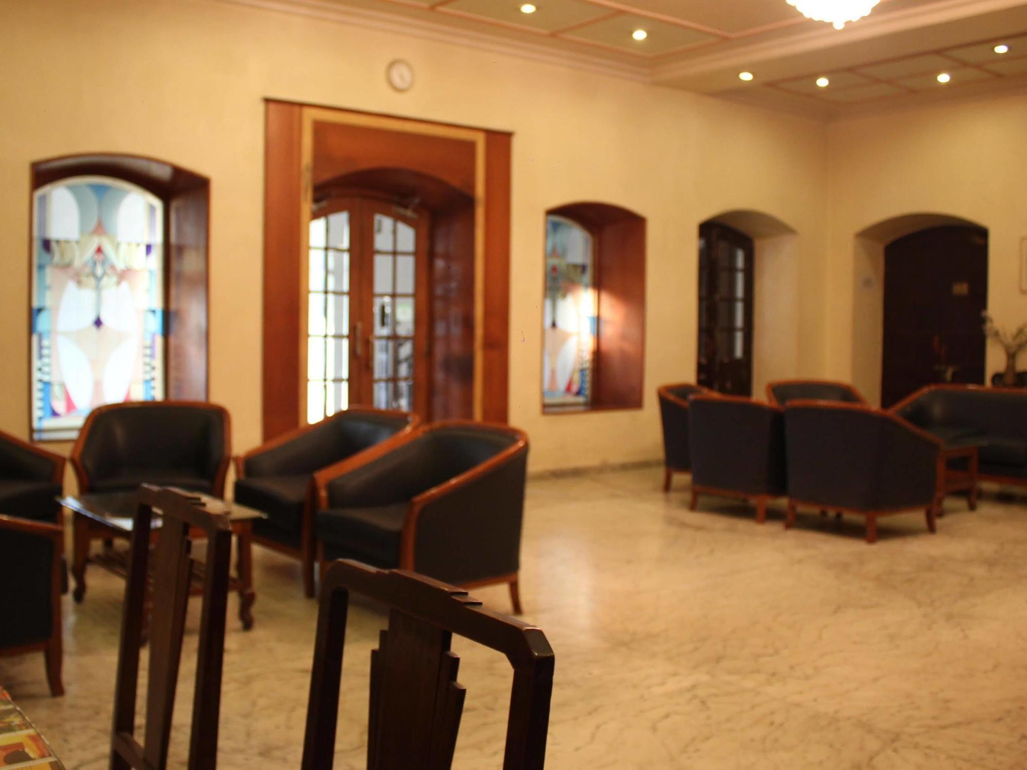 Hotel Ritz Púna Kültér fotó