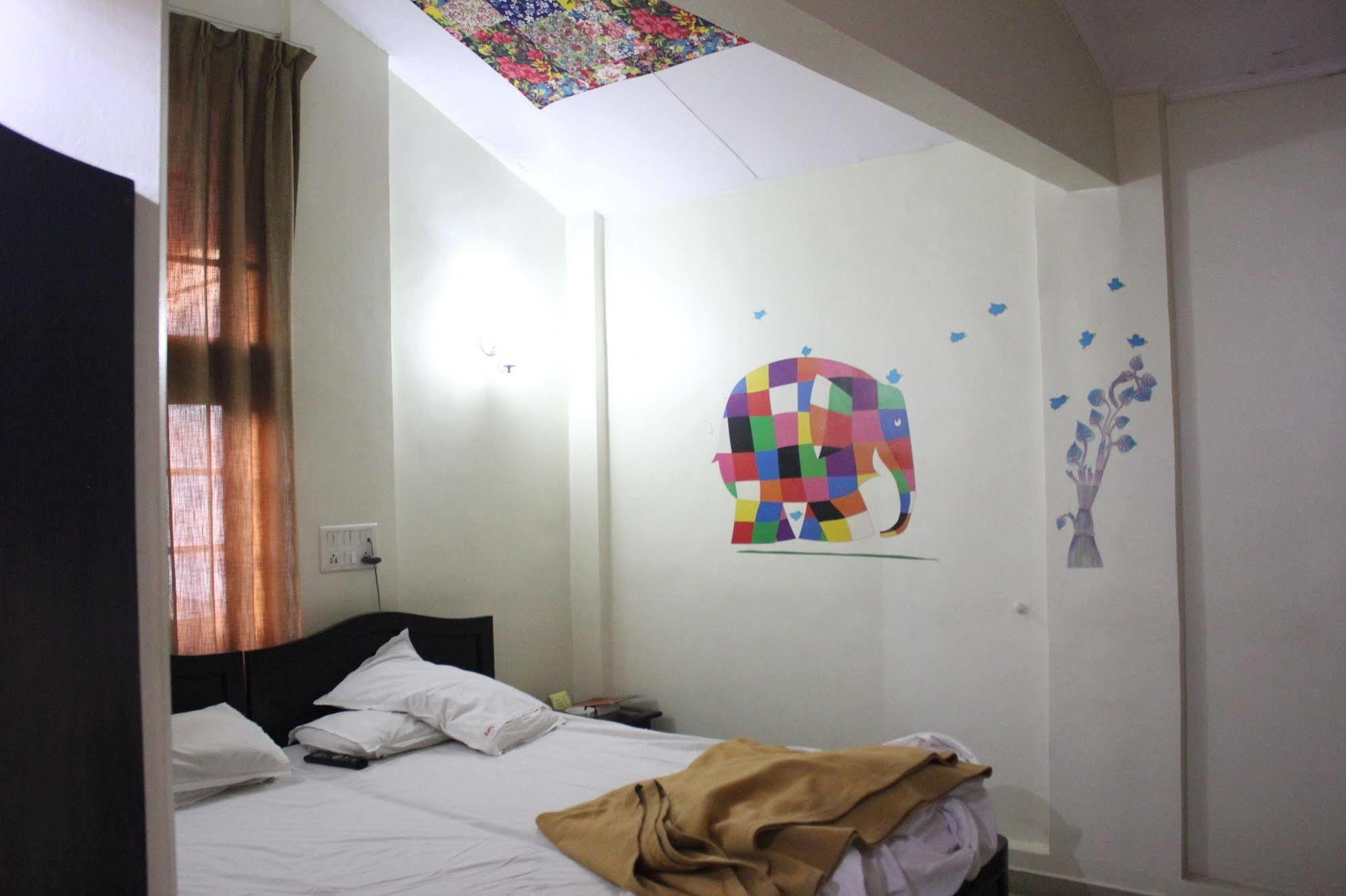 Hotel Ritz Púna Kültér fotó