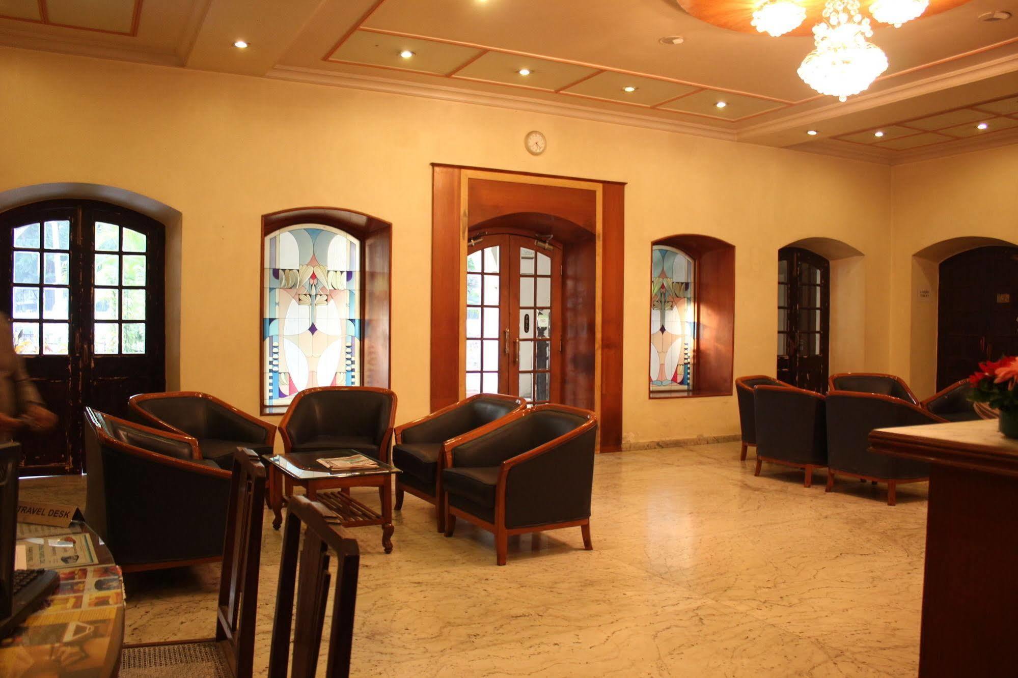 Hotel Ritz Púna Kültér fotó